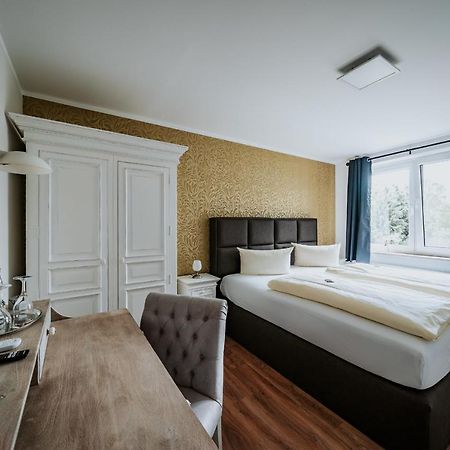RobrookS Hotel Garni Hiddenhausen Buitenkant foto