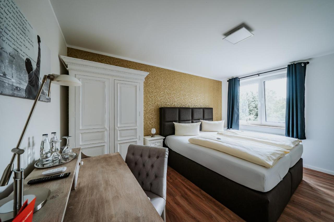 RobrookS Hotel Garni Hiddenhausen Buitenkant foto