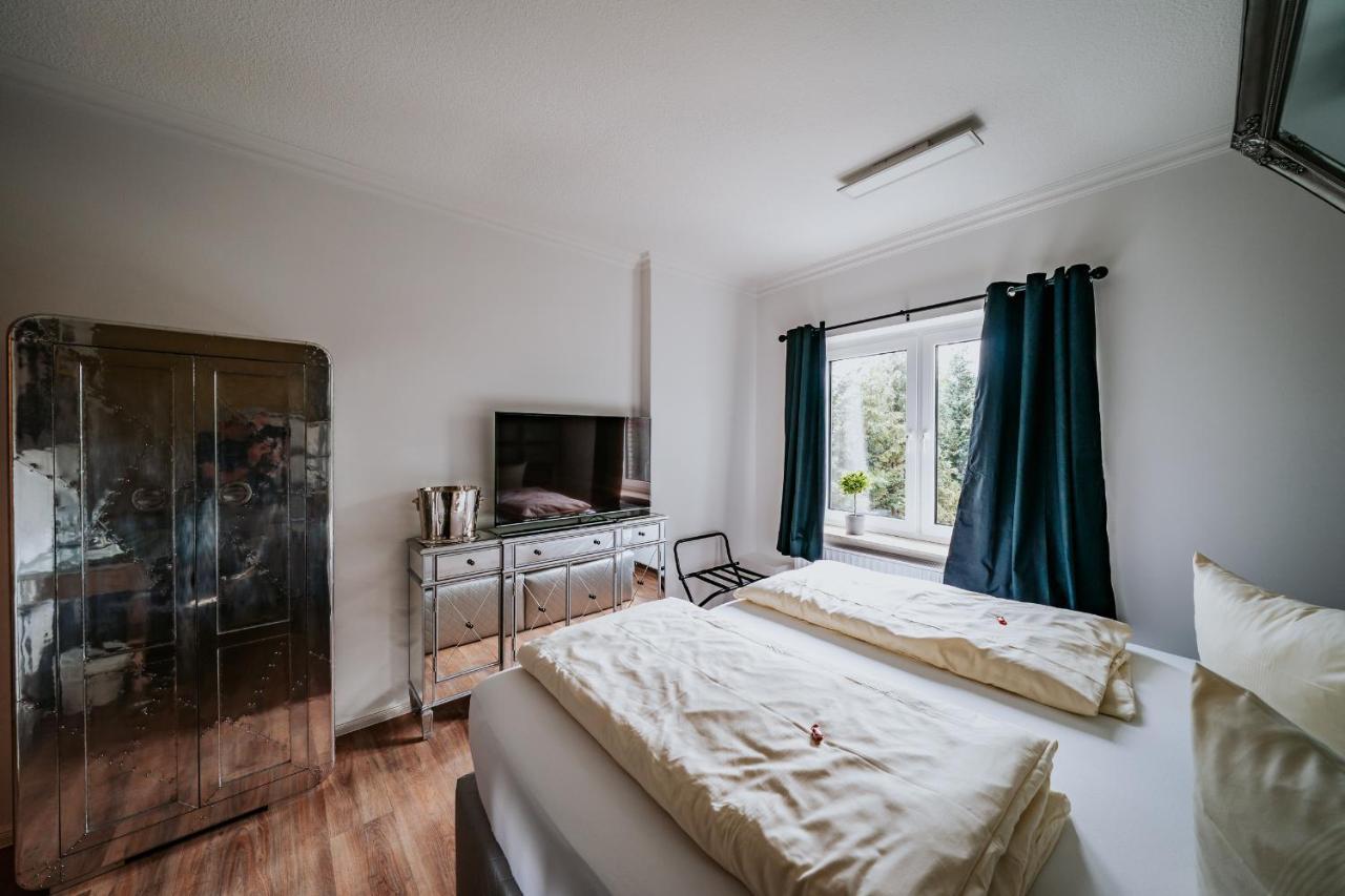 RobrookS Hotel Garni Hiddenhausen Buitenkant foto