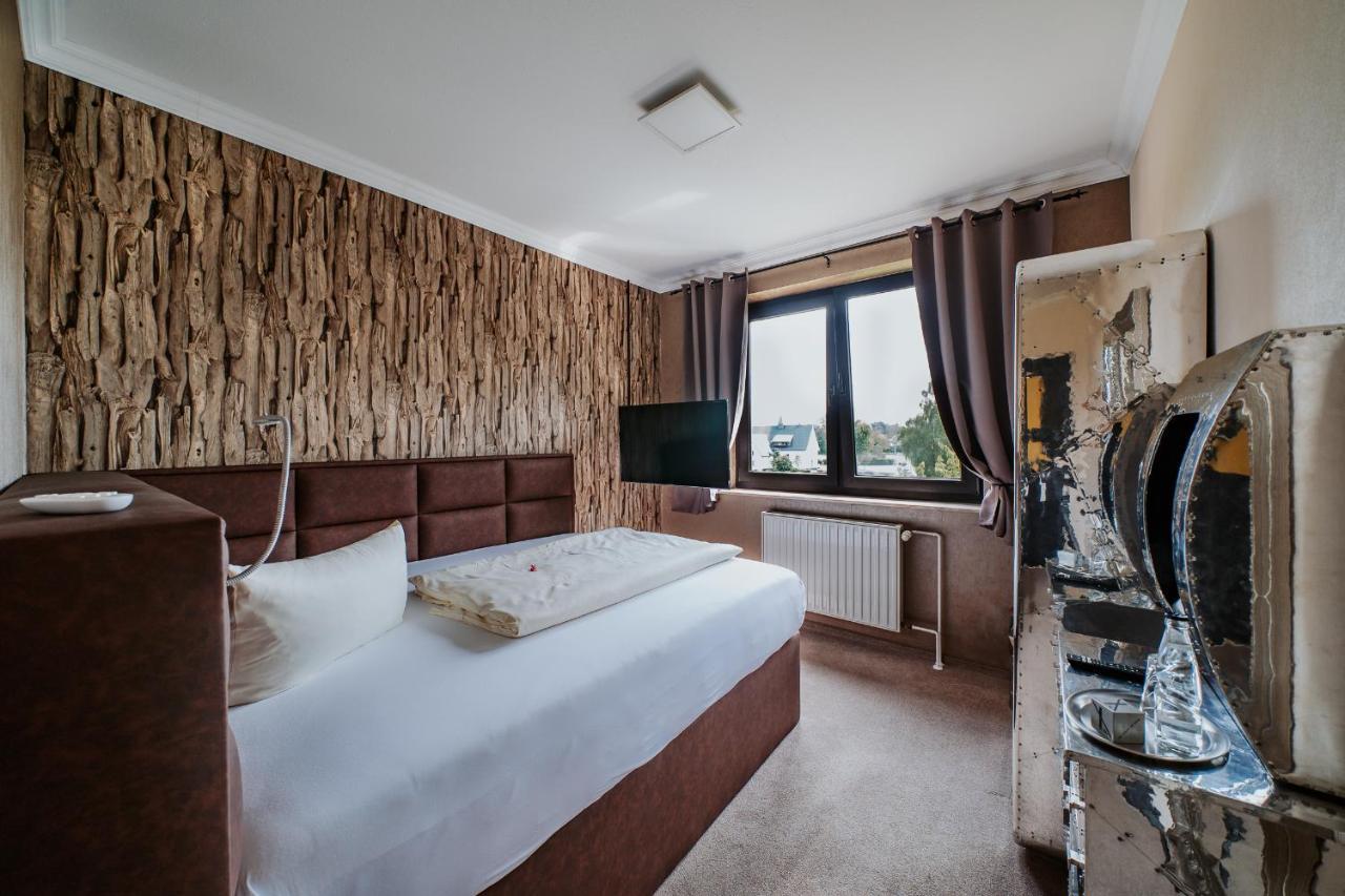 RobrookS Hotel Garni Hiddenhausen Buitenkant foto