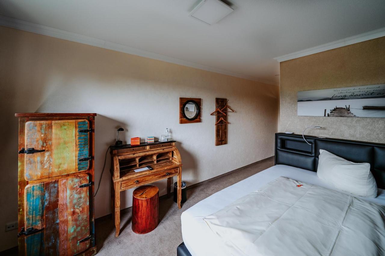 RobrookS Hotel Garni Hiddenhausen Buitenkant foto