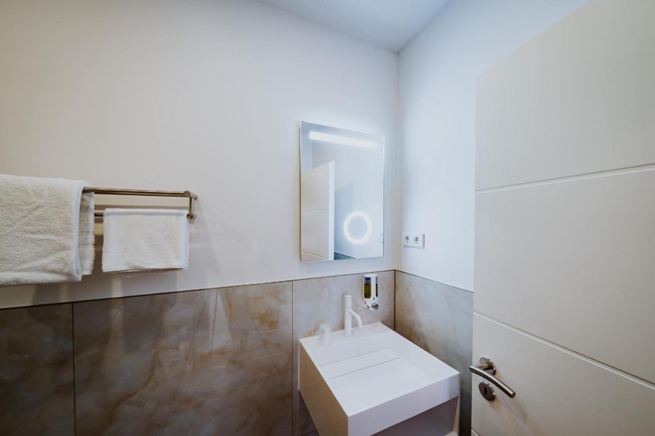 RobrookS Hotel Garni Hiddenhausen Buitenkant foto