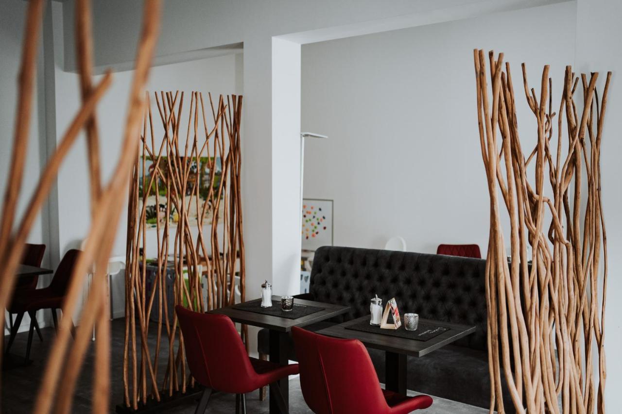 RobrookS Hotel Garni Hiddenhausen Buitenkant foto